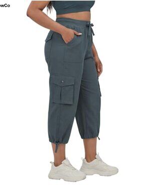 Plus Size Capris Women Lightweight Stretch Pull-On Cargo Cropped Joggers High